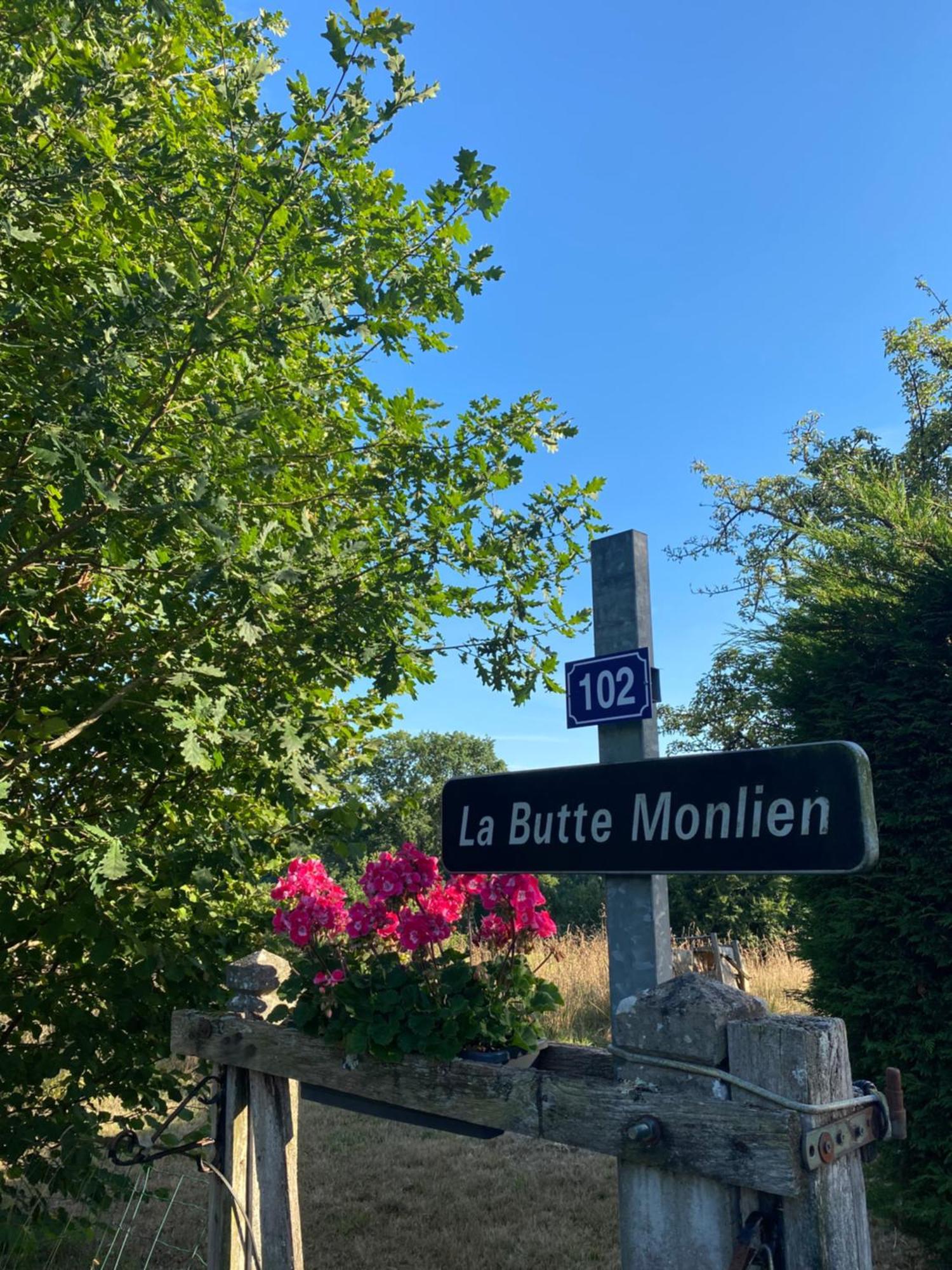 Vila La Butte Monlien Beauchêne Exteriér fotografie